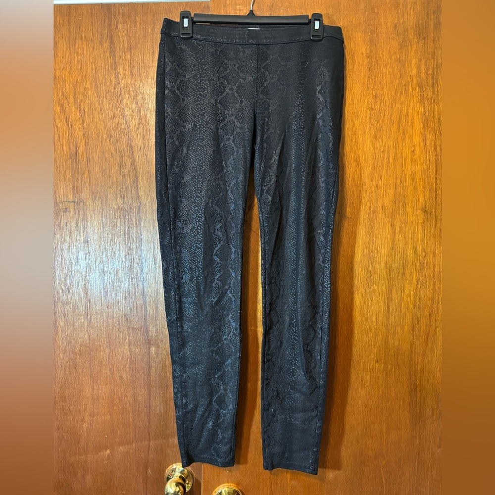 Jennifer Lopez Black Leggings size 6